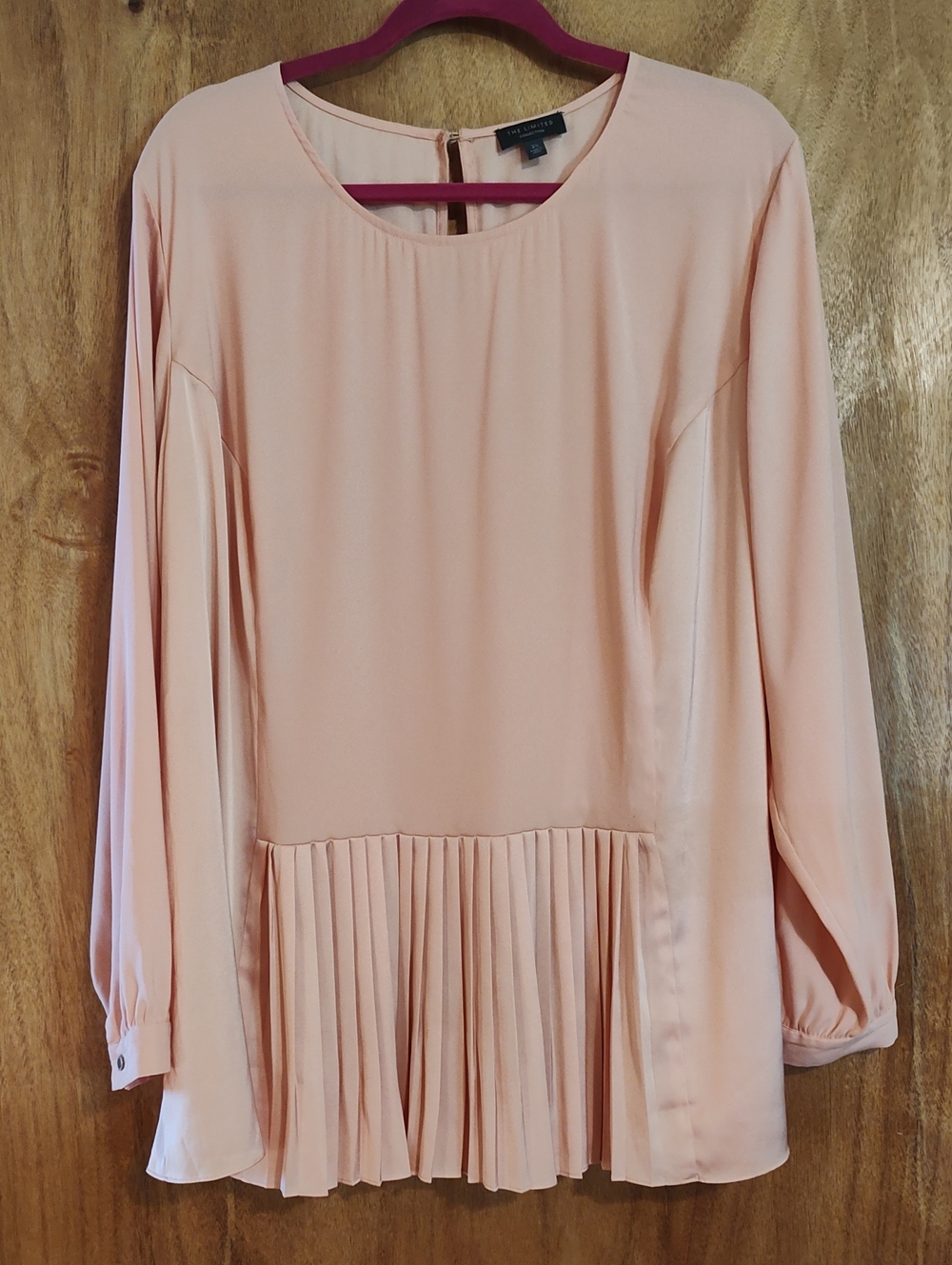 *Like New* The Limited Satin Mixed Media Blouse Peach Pleated Long Sleeve 2X